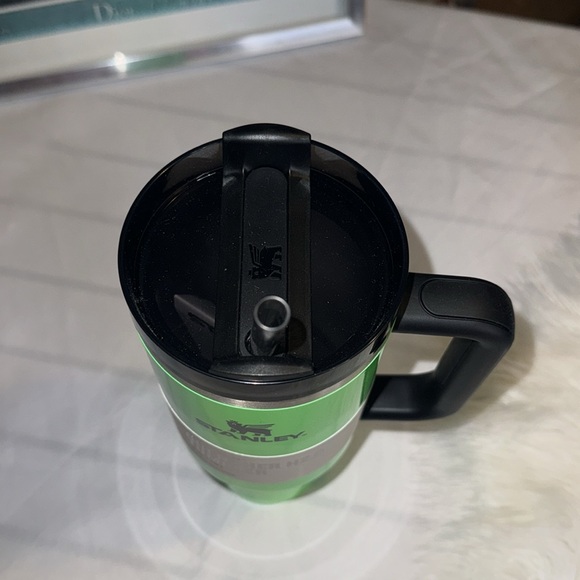 NEW! Authentic Stanley 40oz Neon Green Spring Fling H2.0 Quencher Tumbler NIB - Picture 6 of 6